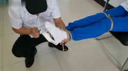 变态TK高中女生脚心